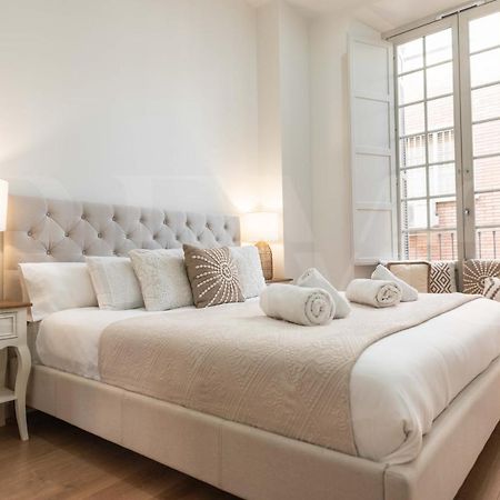 Dreamy Mediterranean Apartment With Parking - Center By Rems Malaga Ngoại thất bức ảnh