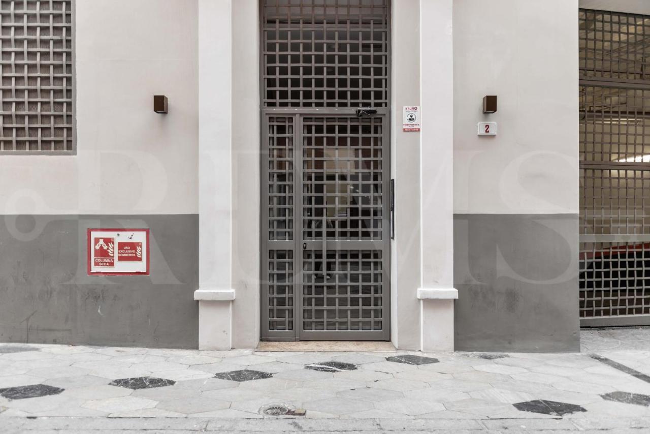 Dreamy Mediterranean Apartment With Parking - Center By Rems Malaga Ngoại thất bức ảnh