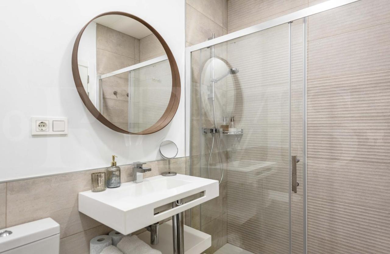 Dreamy Mediterranean Apartment With Parking - Center By Rems Malaga Ngoại thất bức ảnh